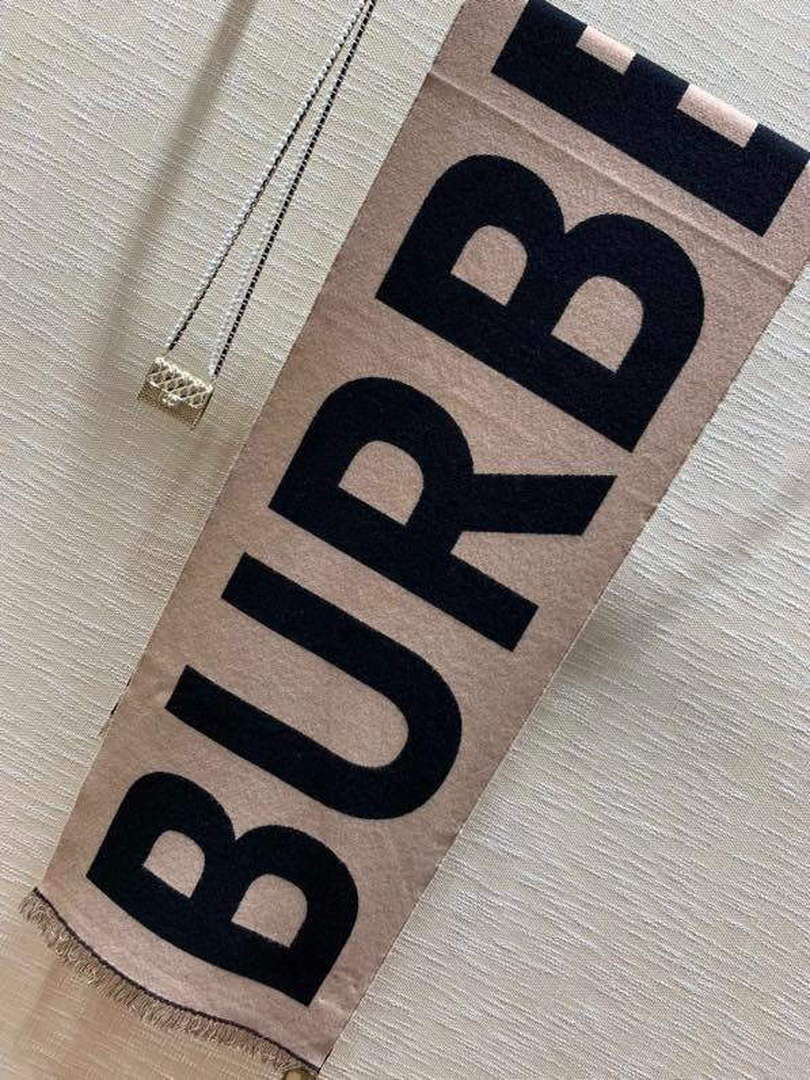 Burberry Scarves Classic Scarf B87411