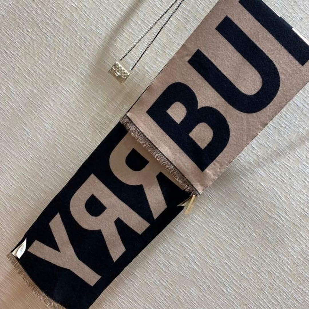Burberry Scarves Classic Scarf B87411