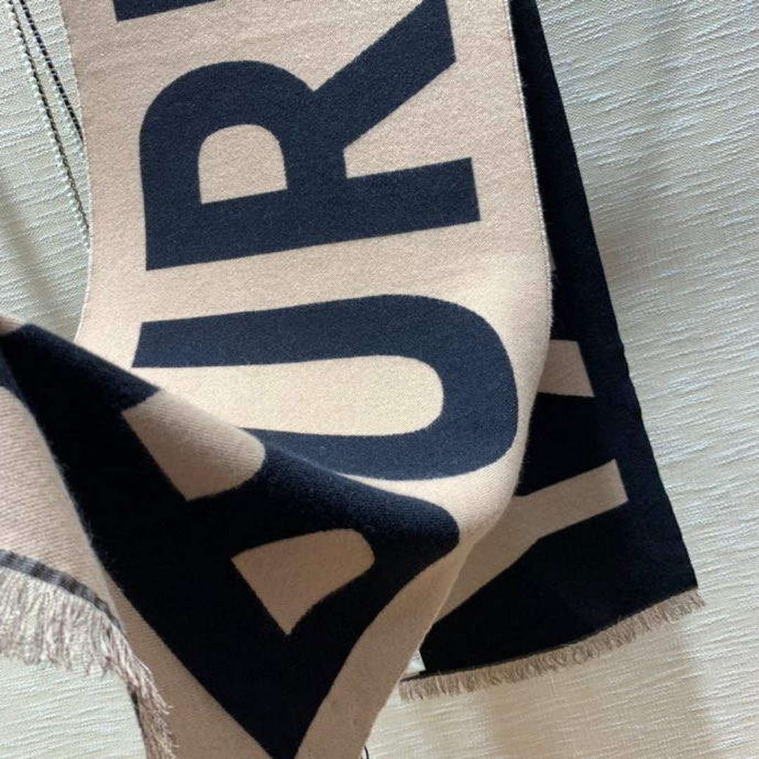 Burberry Scarves Classic Scarf B87411