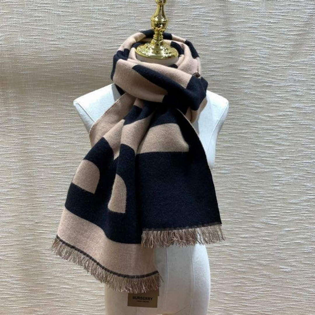 Burberry Scarves Classic Scarf B87411