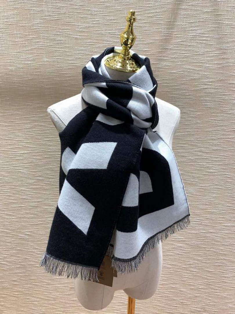 Burberry Scarves Classic Scarf B87412 - Default Title - View 1