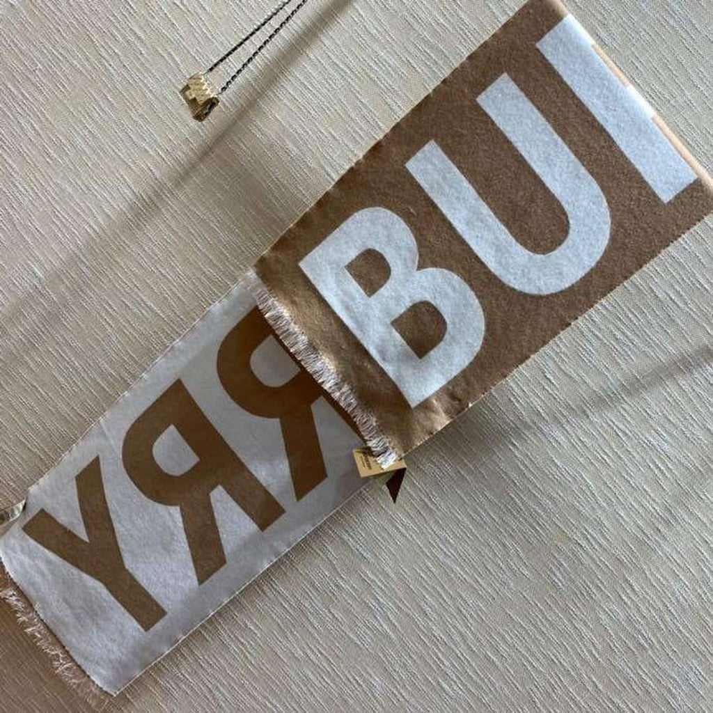 Burberry Scarves Classic Scarf B87413