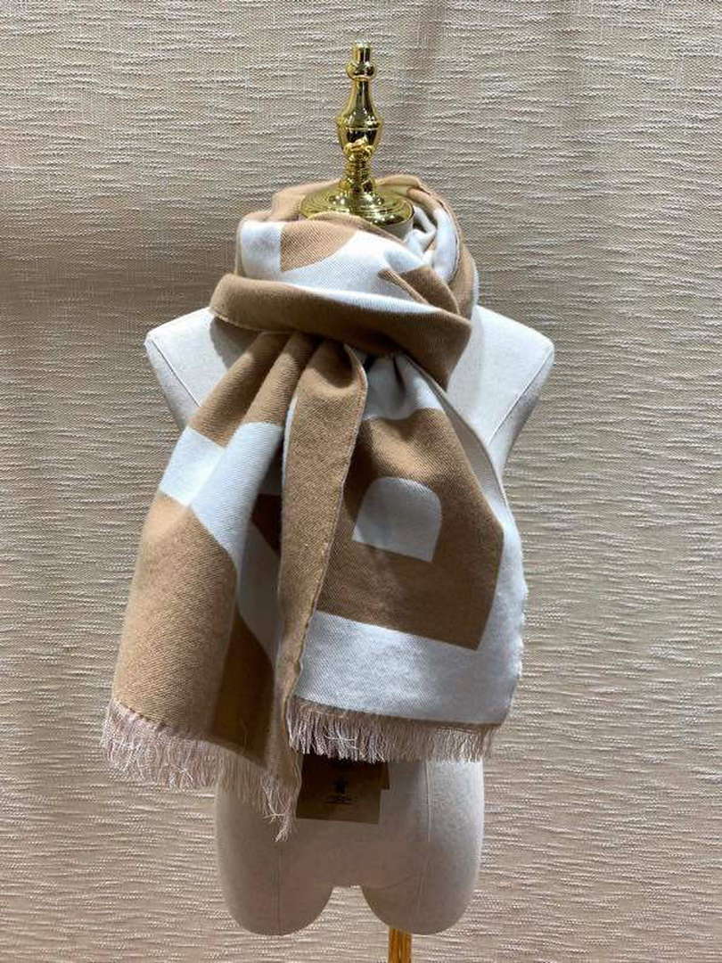 Burberry Scarves Classic Scarf B87413