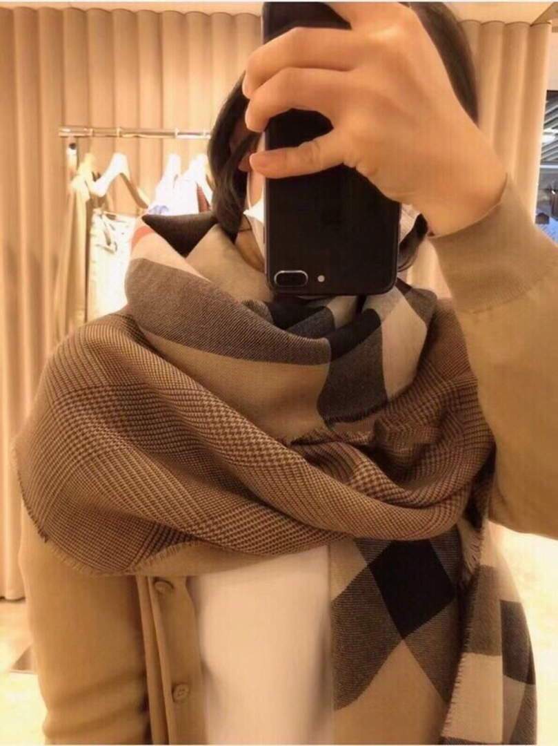 Burberry Scarves Designer Burberry Shawl Scarf B50011