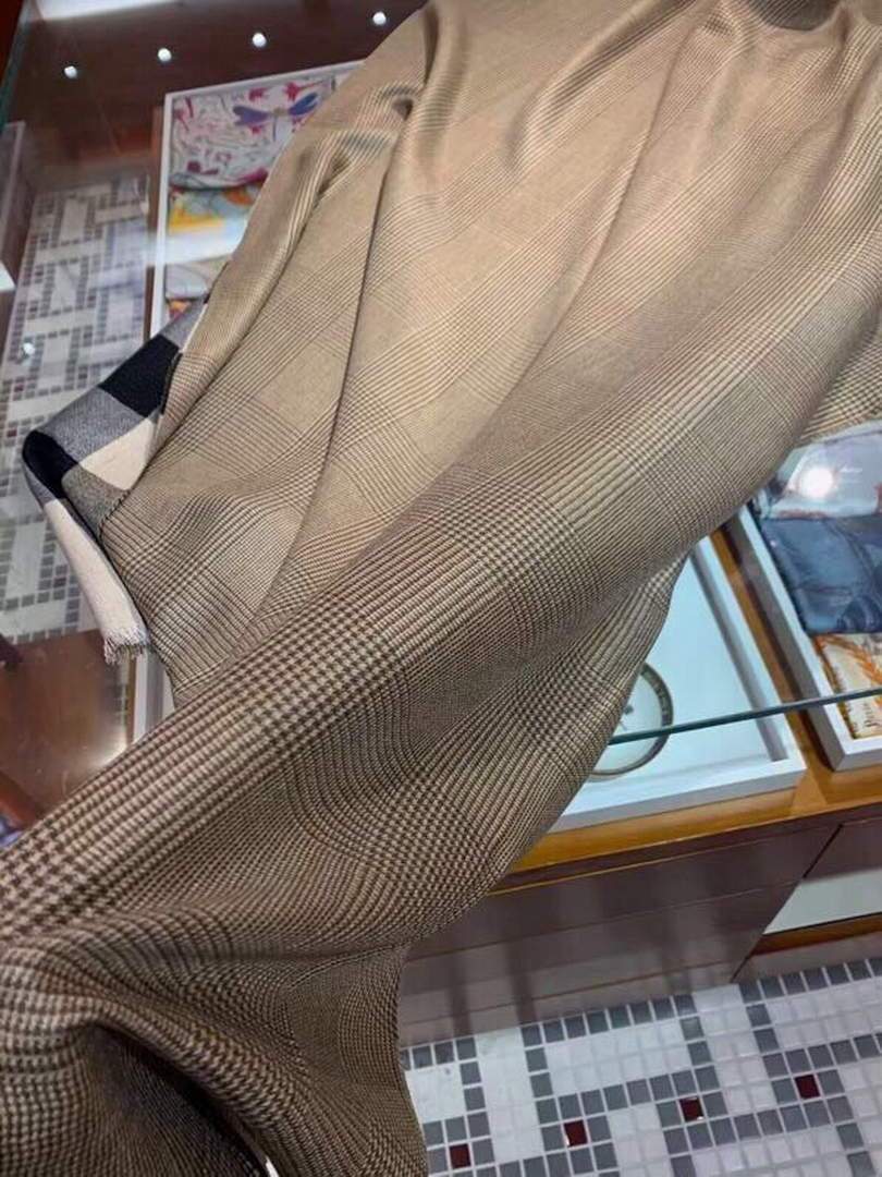 Burberry Scarves Designer Burberry Shawl Scarf B50011