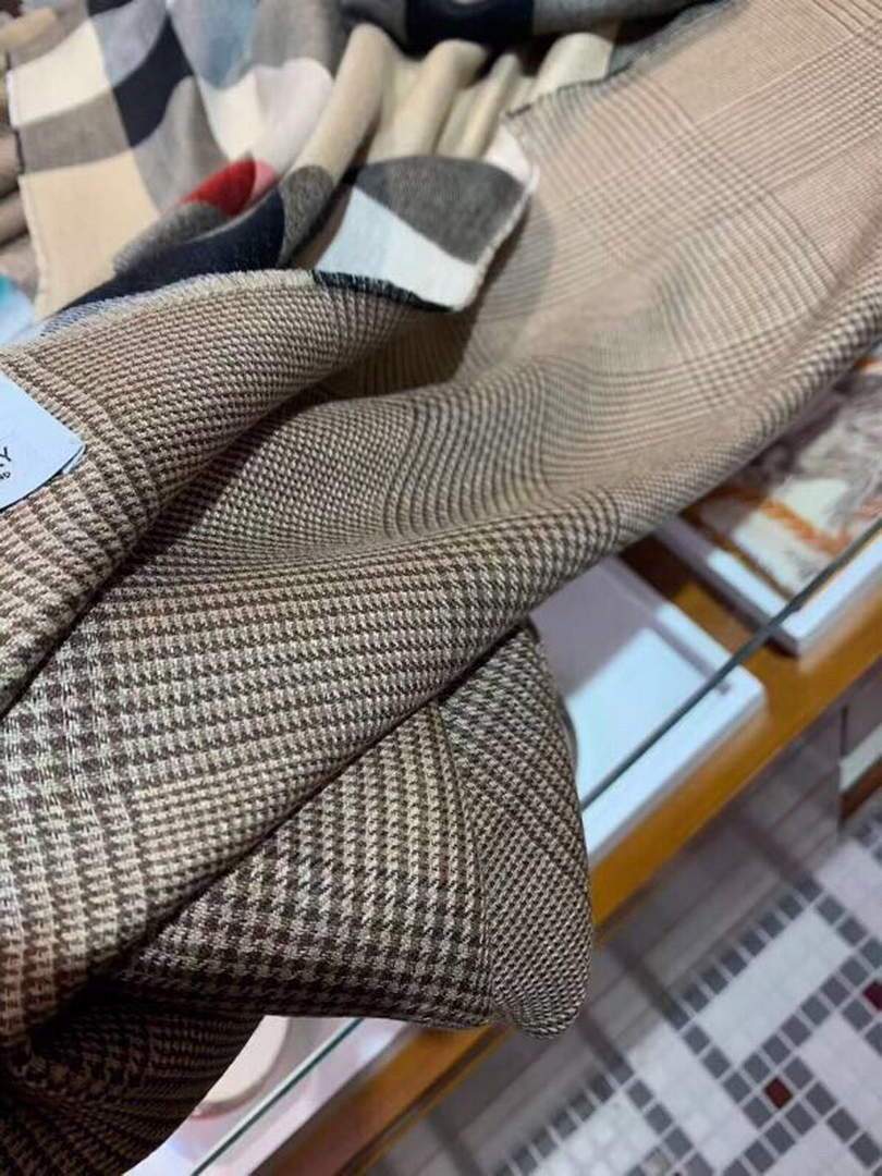 Burberry Scarves Designer Burberry Shawl Scarf B50011