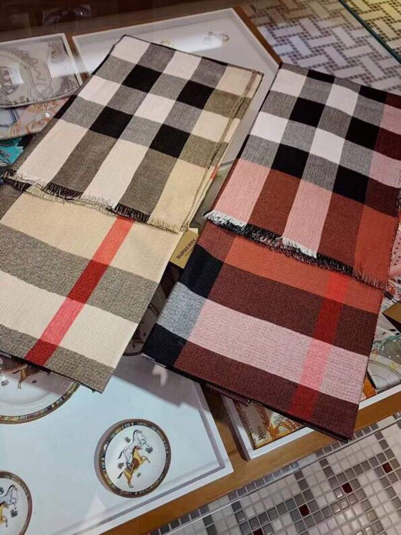 Burberry Scarves Designer Burberry Shawl Scarf B50011