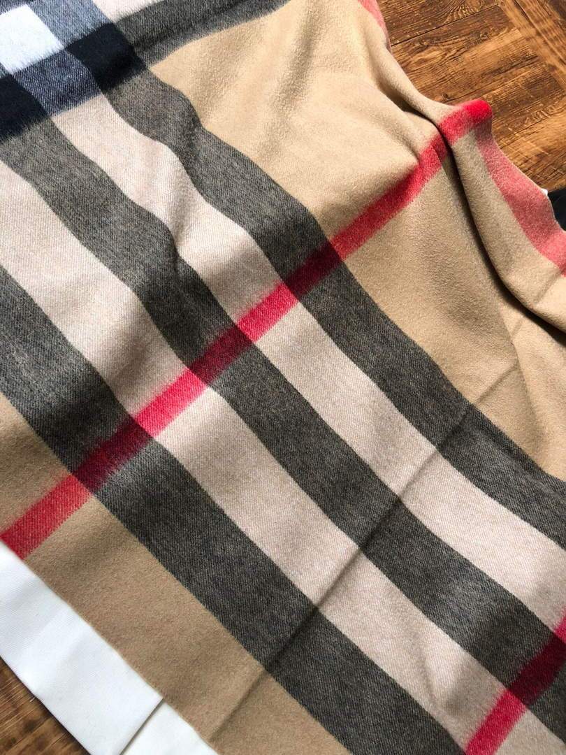 Burberry Scarves Designer Burberry Shawl Scarf B50012