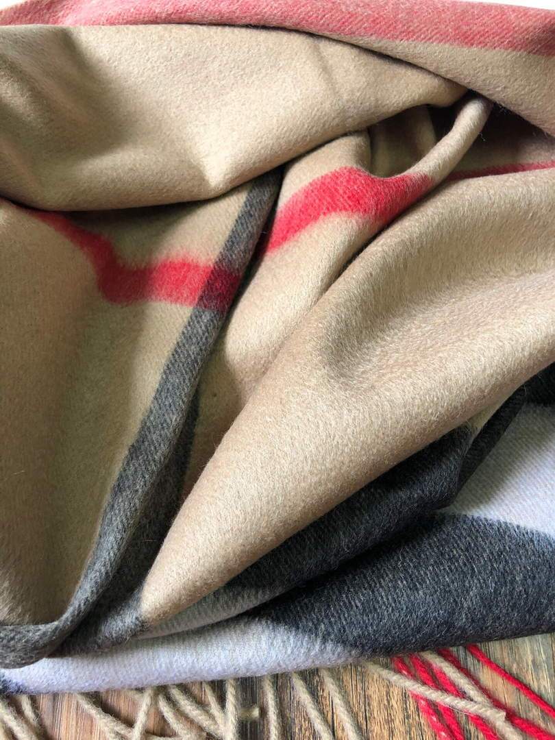Burberry Scarves Designer Burberry Shawl Scarf B50012
