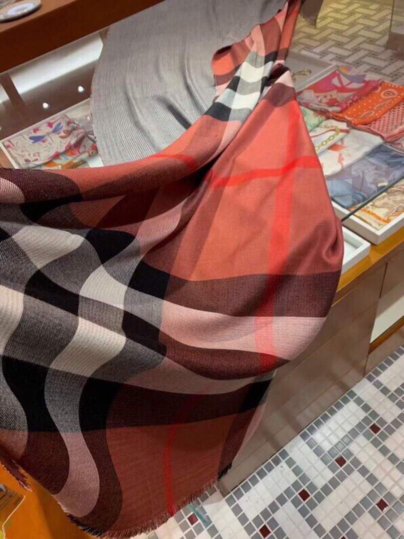Burberry Scarves Designer Burberry Shawl Scarf B50010