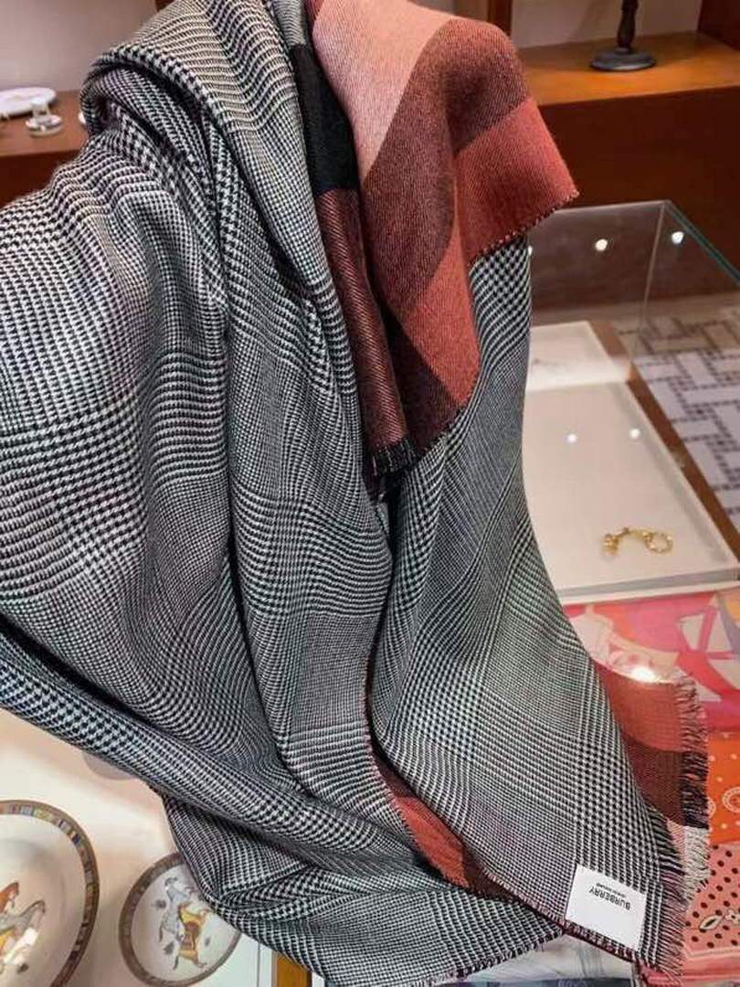 Burberry Scarves Designer Burberry Shawl Scarf B50010