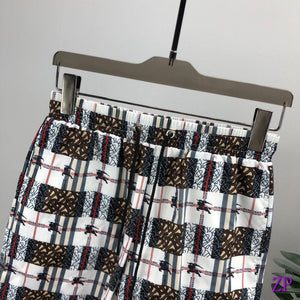 Burberry Shorts Designer Clothing Men B60060 - M - View 2