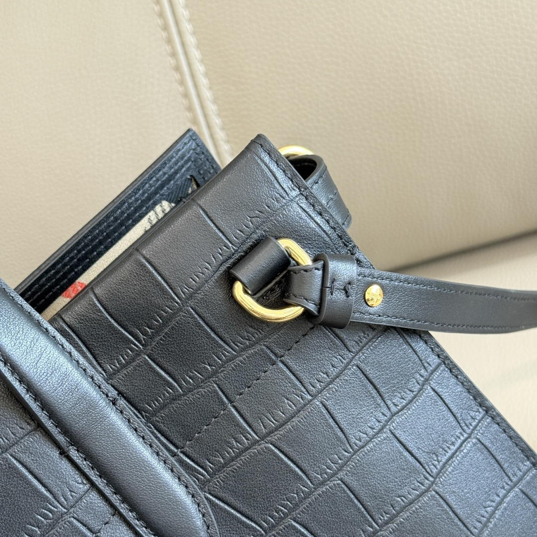 Burberry Small Cotswolds Tote 81113441 Bag Black crocodile pattern