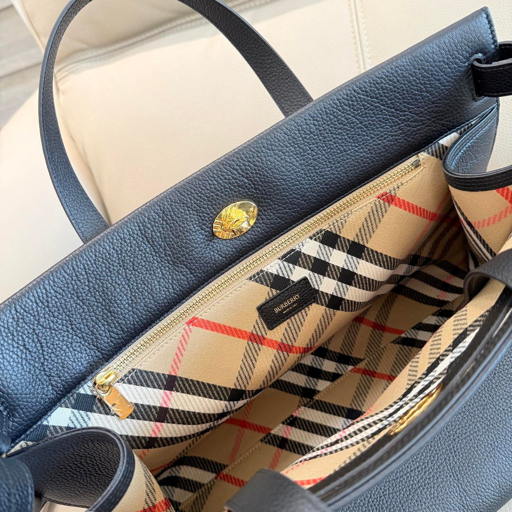 Burberry Small Cotswolds Tote 81113441 Bag Black