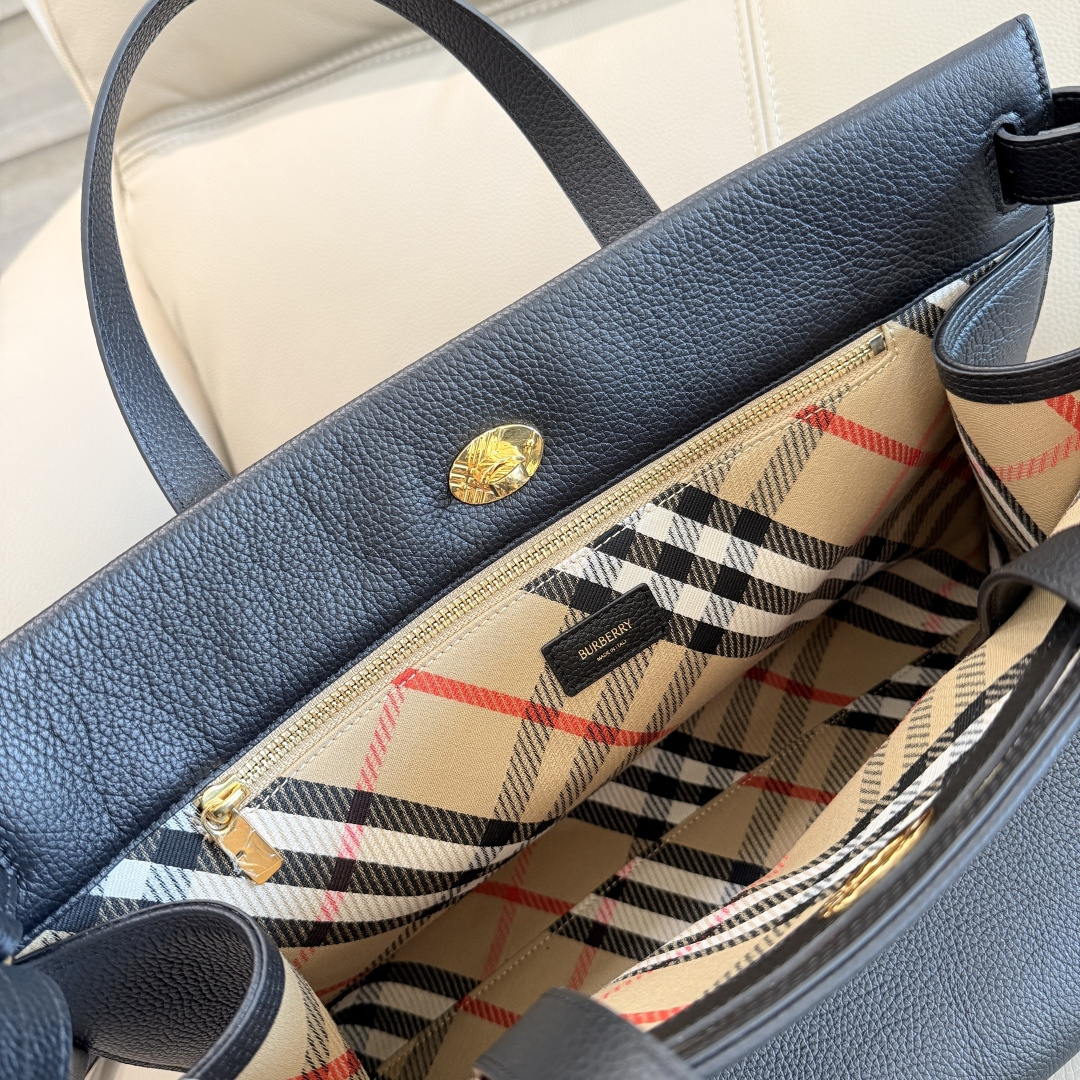 Burberry Small Cotswolds Tote 81113441 Bag Black
