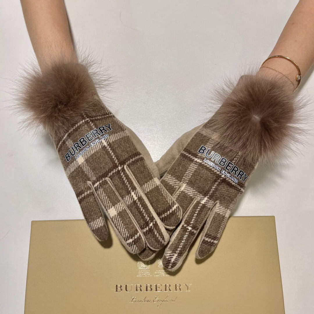 Burberry Women's Gloves Burberry Wool Gloves B477880