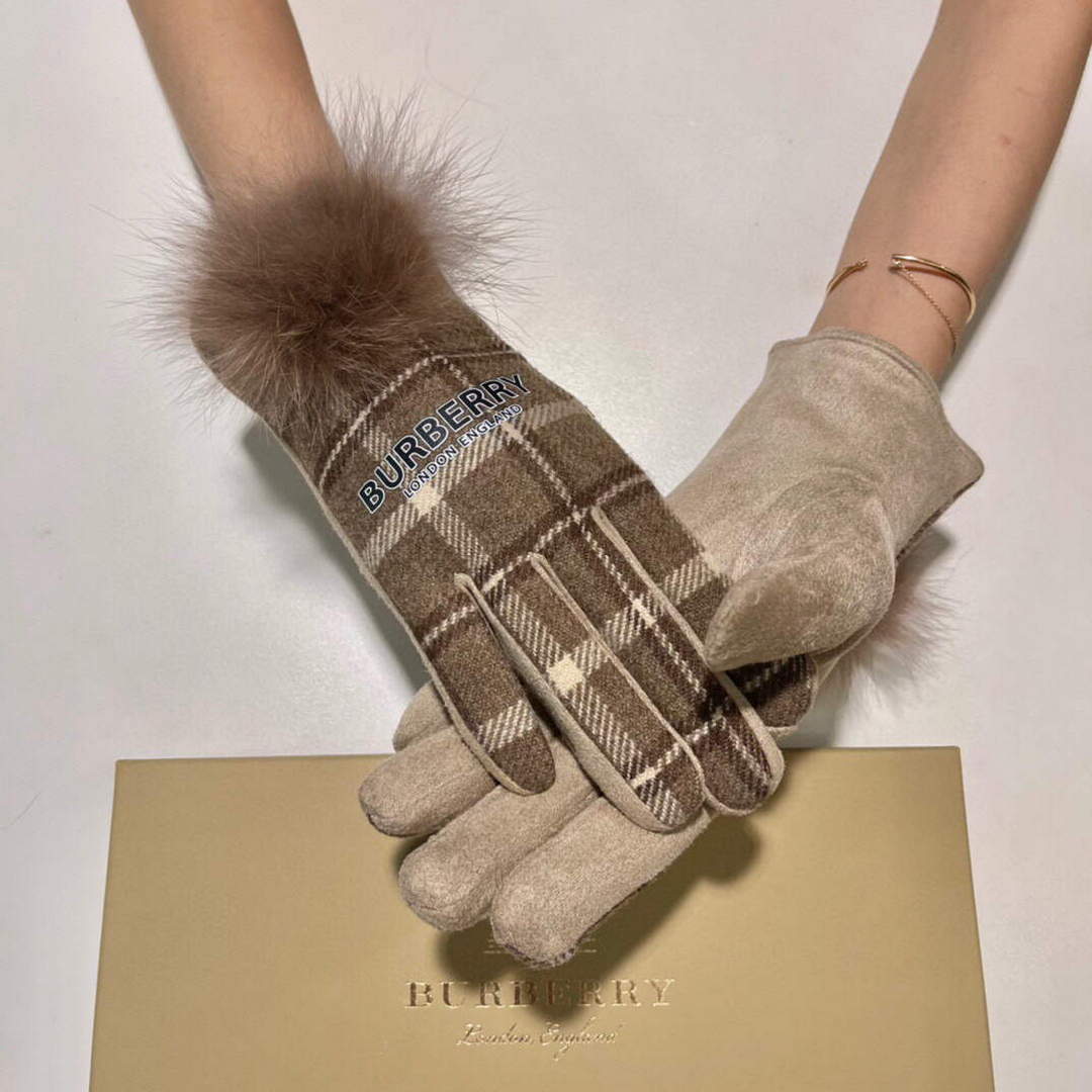 Burberry Women's Gloves Burberry Wool Gloves B477880