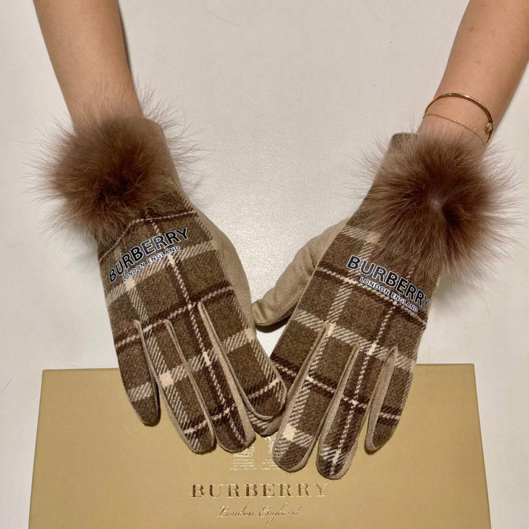 Burberry Women's Gloves Burberry Wool Gloves B477880
