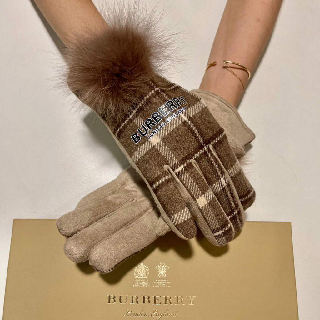 Burberry Women's Gloves Burberry Wool Gloves B477880