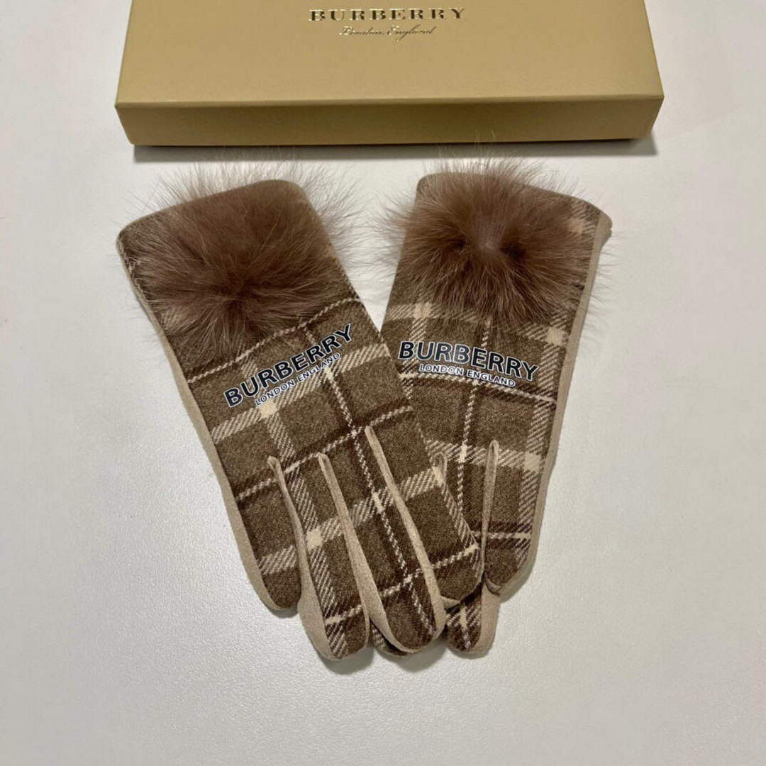 Burberry Women's Gloves Burberry Wool Gloves B477880