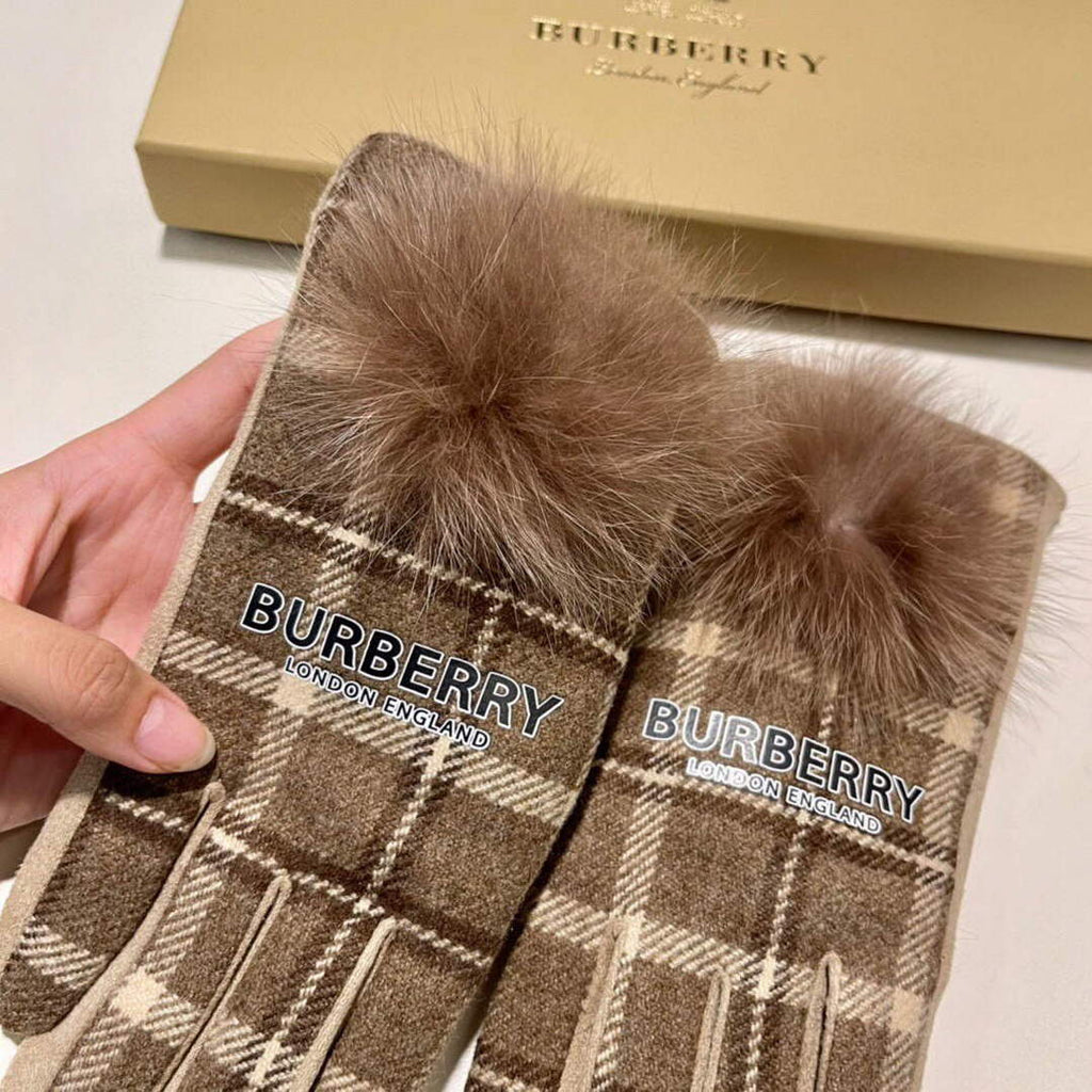 Burberry Women's Gloves Burberry Wool Gloves B477880