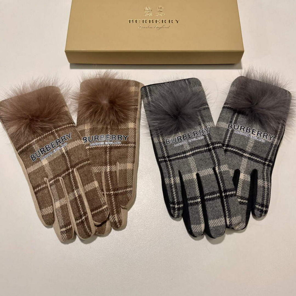 Burberry Women's Gloves Burberry Wool Gloves B477881