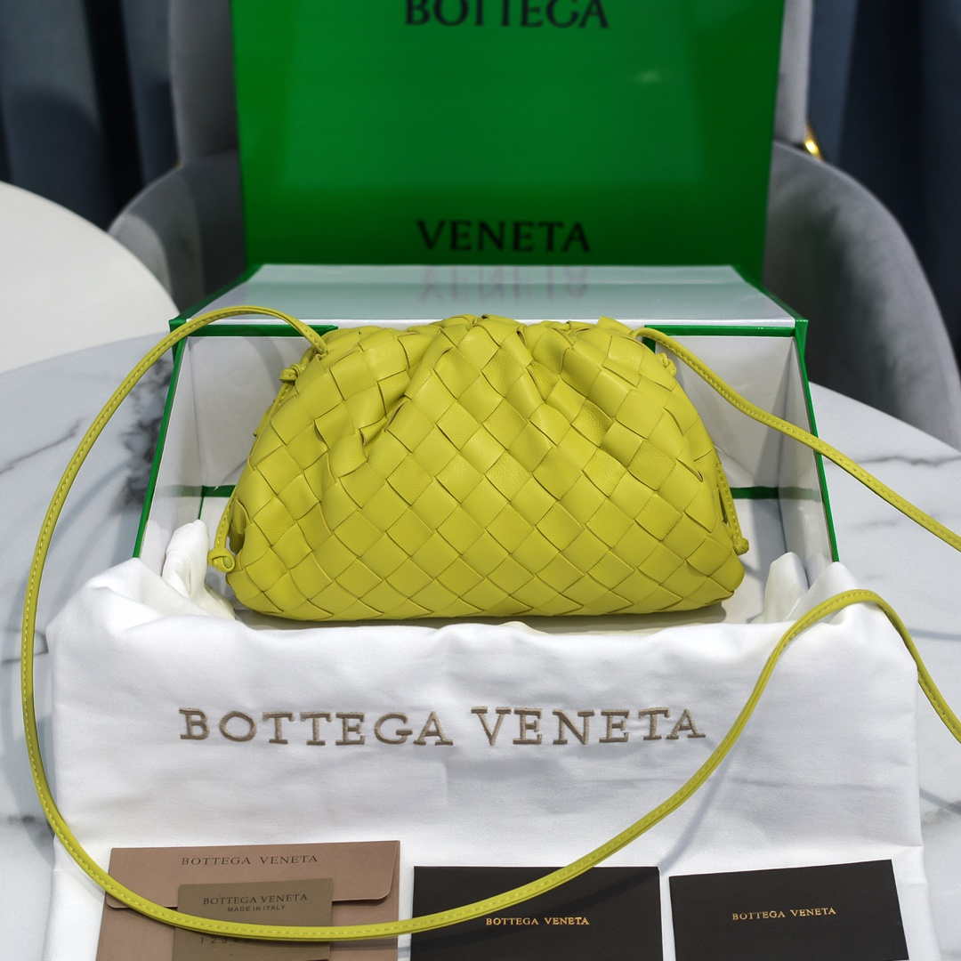 BV 585852 Bottega Veneta Mini Pouch intrecciato leather clutch with strap Lemon Green - Default Title - View 1