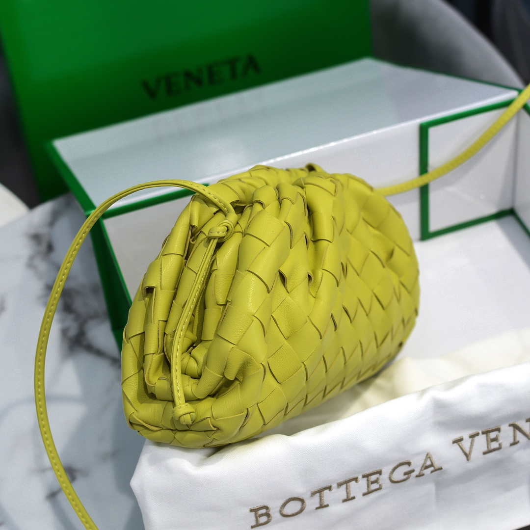 BV 585852 Bottega Veneta Mini Pouch intrecciato leather clutch with strap Lemon Green - Default Title - View 3