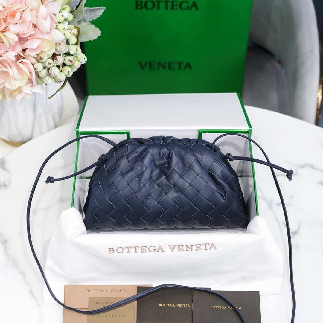 BV 585852 Bottega Veneta Mini Pouch intrecciato leather clutch with strap Navy Blue - Default Title - View 1