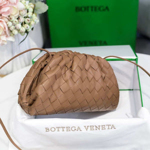 BV 585852 Bottega Veneta Mini Pouch intrecciato leather clutch with strap Brown - Default Title - View 3