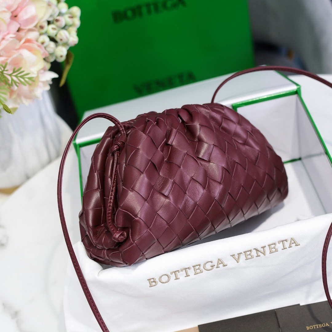 BV 585852 Bottega Veneta Mini Pouch intrecciato leather clutch with strap Wine Red