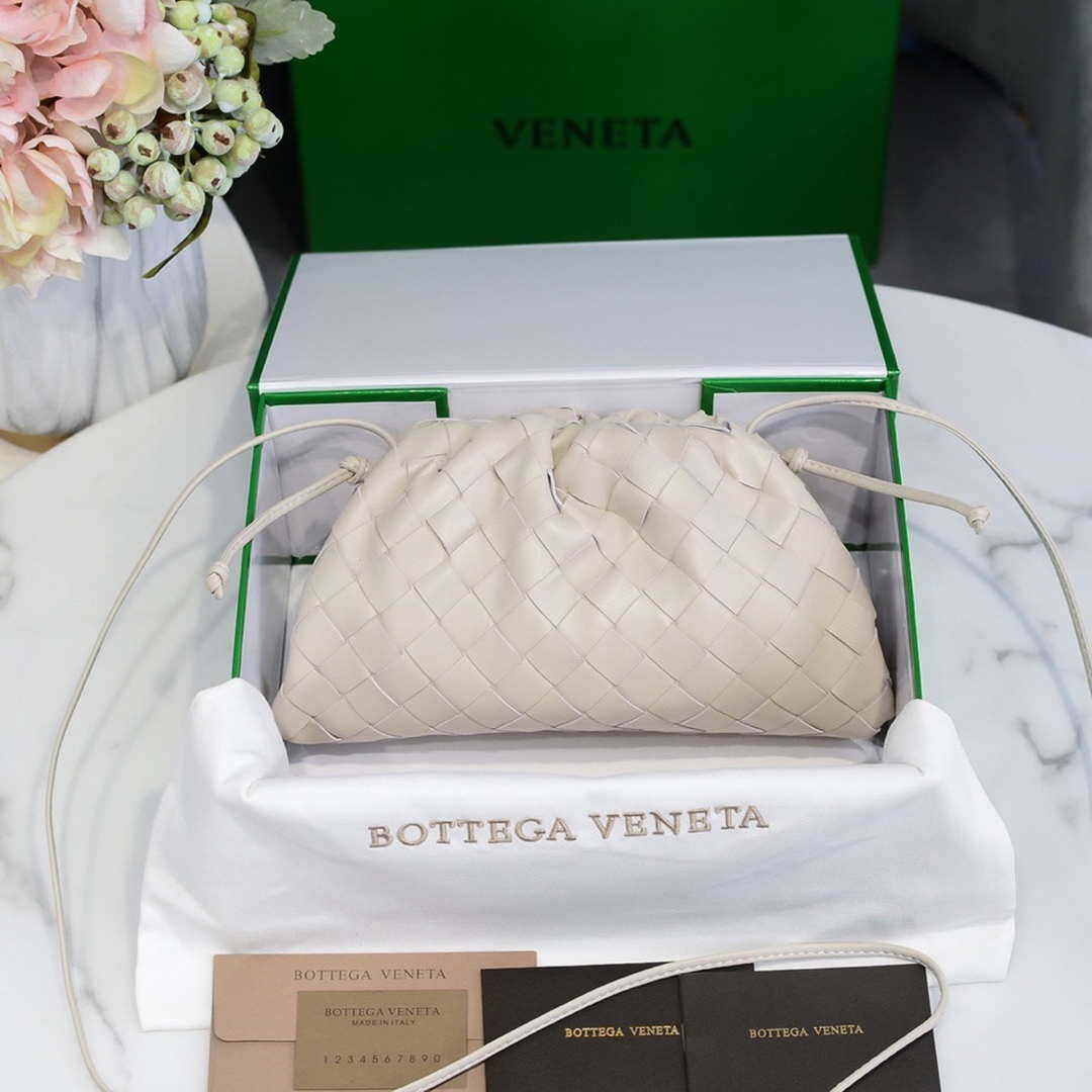 BV 585852 Bottega Veneta Mini Pouch intrecciato leather clutch with strap Beige - Default Title - View 1