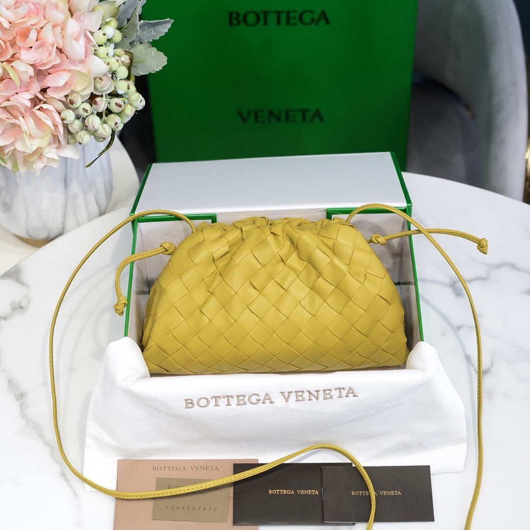 BV 585852 Bottega Veneta Mini Pouch intrecciato leather clutch with strap Yellow - Default Title - View 1