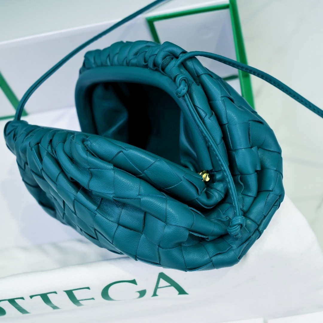 BV 585852 Bottega Veneta Mini Pouch intrecciato leather clutch with strap sapphire
