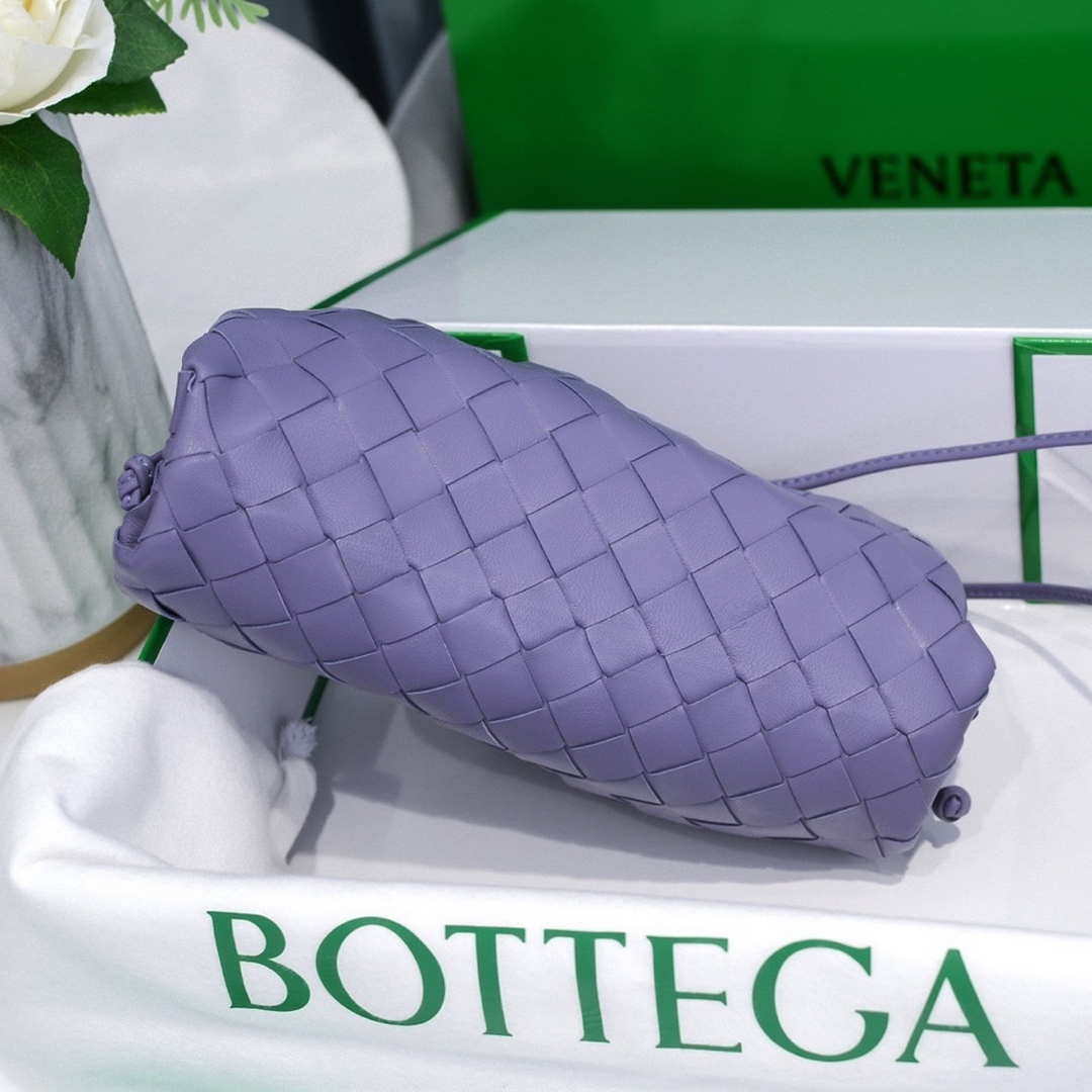 BV 585852 Bottega Veneta Mini Pouch Mini intrecciato leather clutch with strap Purple - Default Title - View 5
