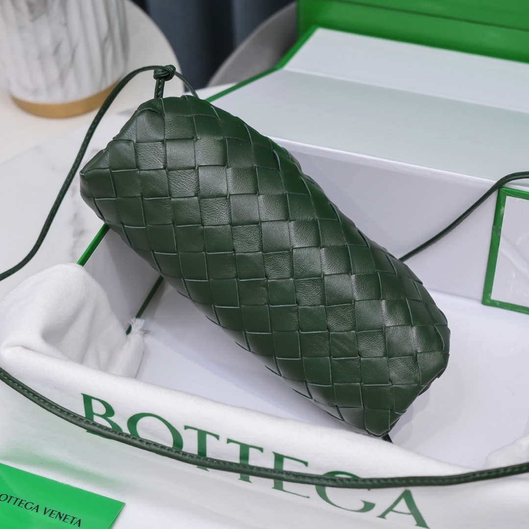 BV 585852 Bottega Veneta Mini Pouch intrecciato leather clutch with strap Dark Green - Default Title - View 3