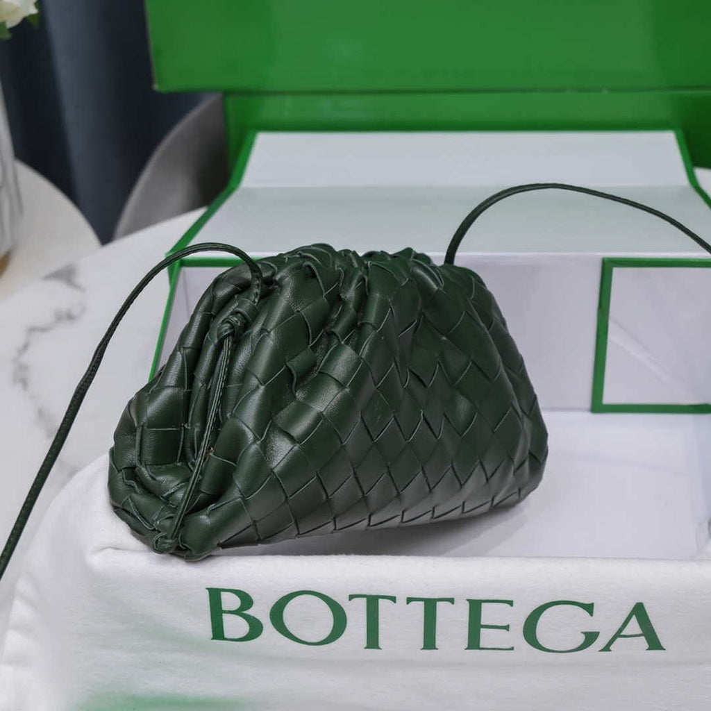 BV 585852 Bottega Veneta Mini Pouch intrecciato leather clutch with strap Dark Green