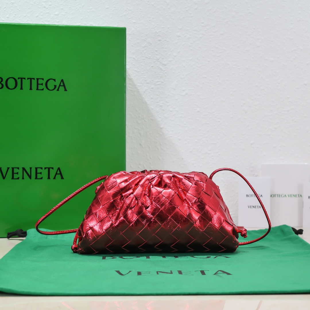 BV 585852 Bottega Veneta Mini Pouch Buckskin leather clutch with strap metallic Red - Default Title - View 1