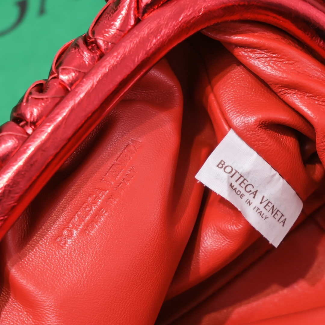 BV 585852 Bottega Veneta Mini Pouch Buckskin leather clutch with strap metallic Red - Default Title - View 8