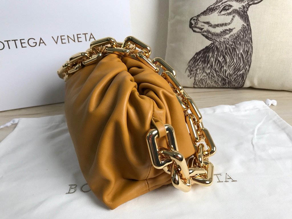 BV 620230 Bottega Veneta Chain Pouch Raintree Bag 92020 Strap 25cm Natural Gold