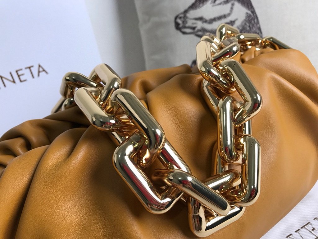BV 620230 Bottega Veneta Chain Pouch Raintree Bag 92020 Strap 25cm Natural Gold