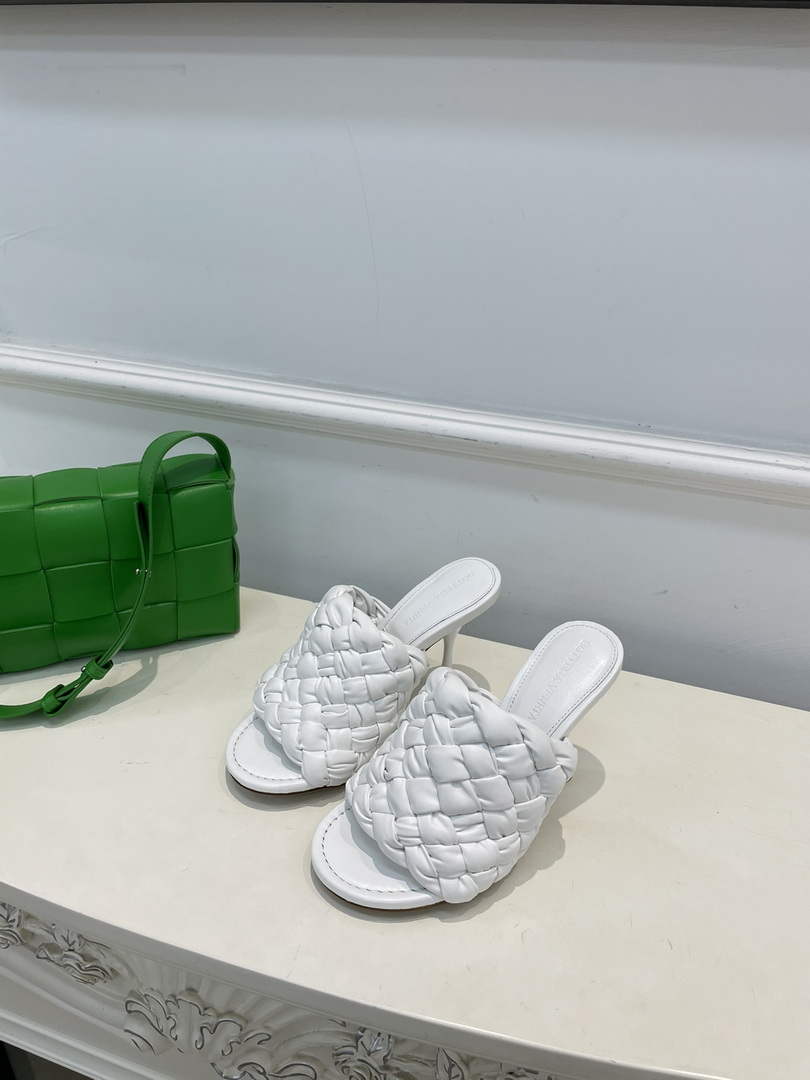 BV 708882 Bottega Veneta Dot Wave Shoes BV5795 - 35 - View 1