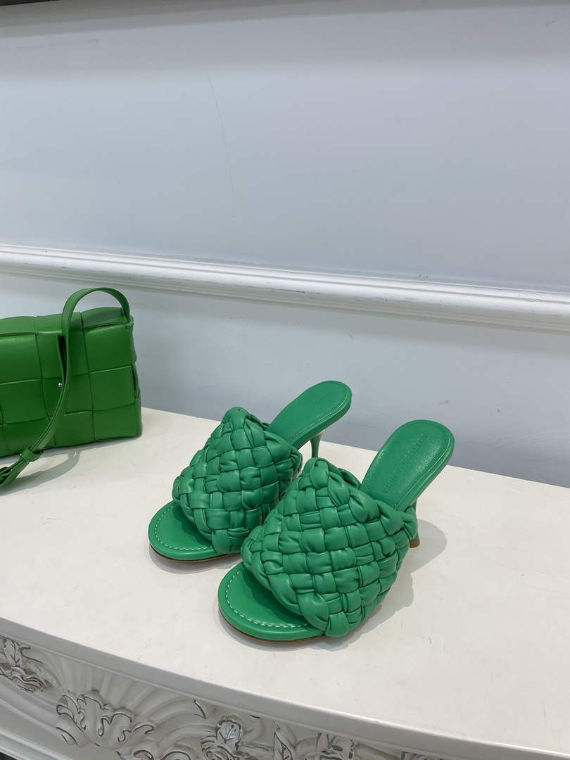 BV 708882 Bottega Veneta Dot Wave Shoes BV5796