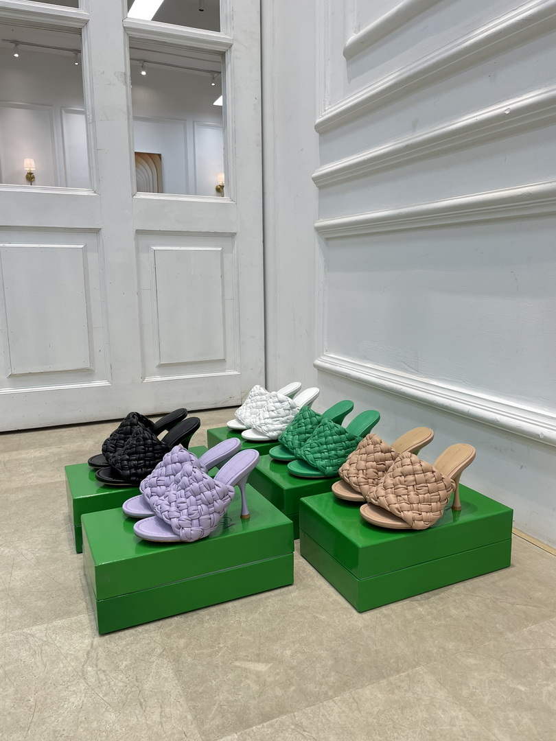 BV 708882 Bottega Veneta Dot Wave Shoes BV5797