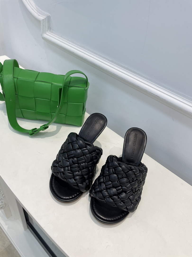BV 708882 Bottega Veneta Dot Wave Shoes BV5798