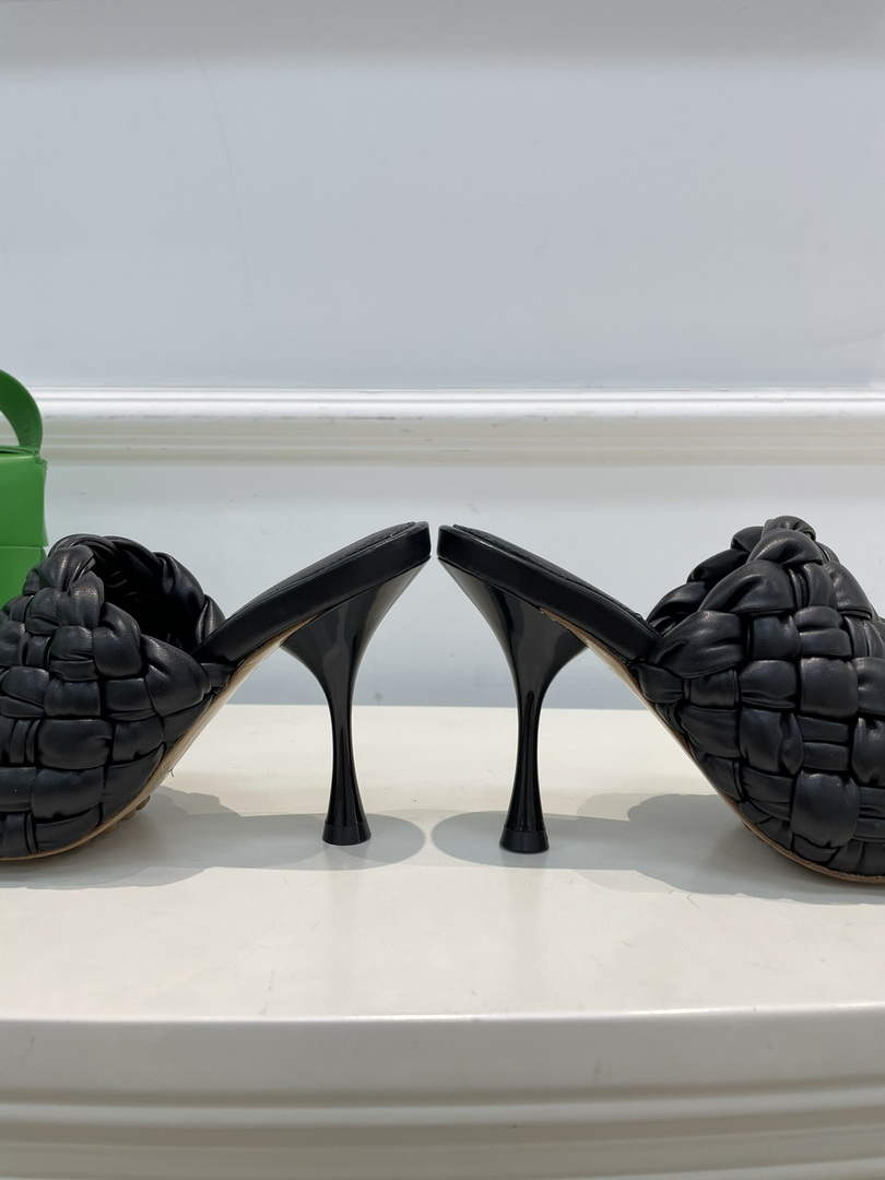 BV 708882 Bottega Veneta Dot Wave Shoes BV5798