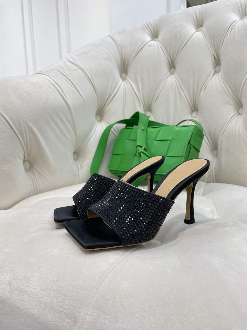 BV 709028 Bottega Veneta Stretch Strass-embellished Shoes BV5809