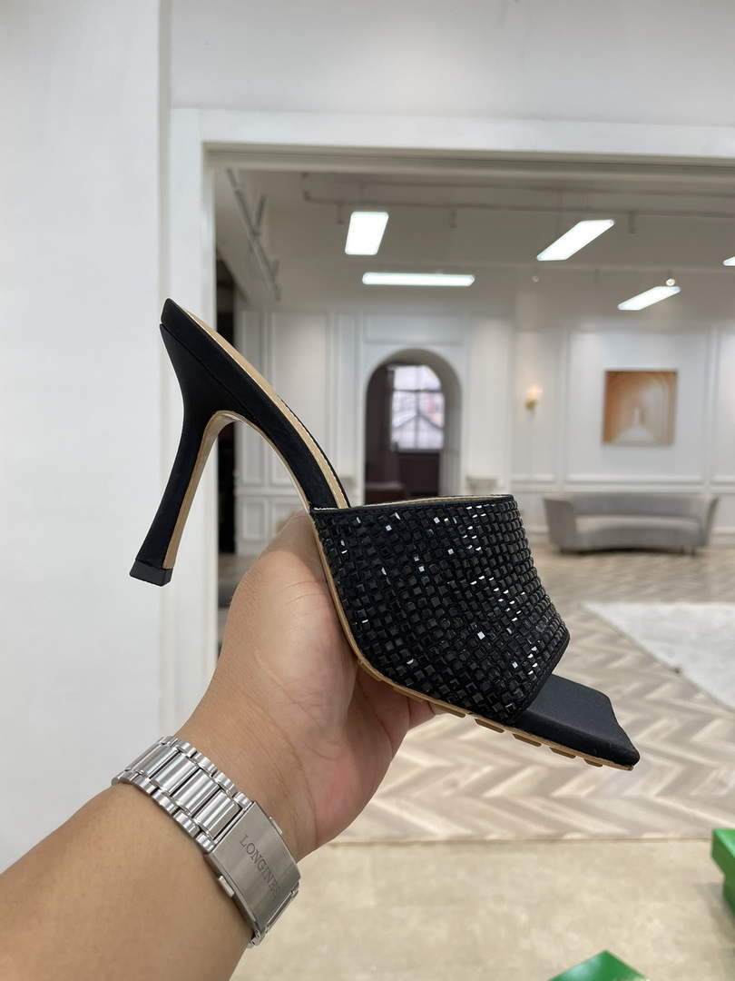 BV 709028 Bottega Veneta Stretch Strass-embellished Shoes BV5809