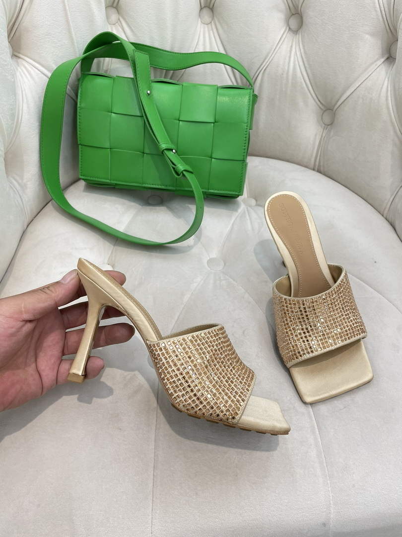 BV 709028 Bottega Veneta Stretch Strass-embellished Shoes BV5810 - 35 - View 1