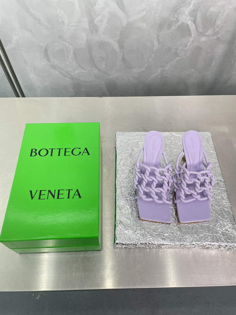 BV 716242 Bottega Veneta Stretch Twist Mule BV5787
